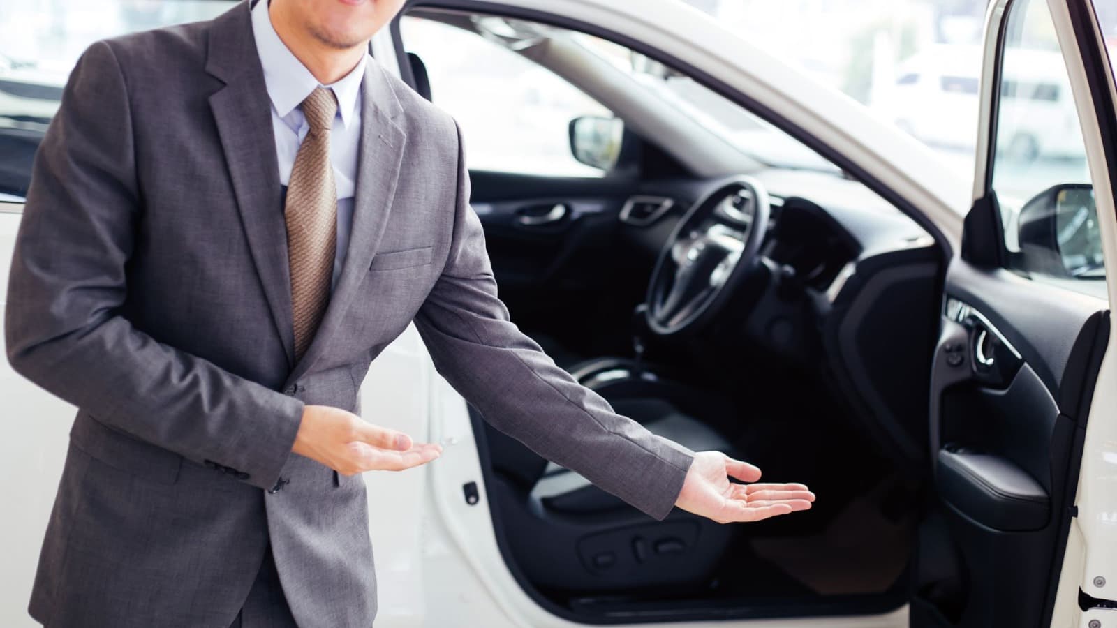 Vancouver to Seattle Car Service with Spacious Vans &amp; Limo Options